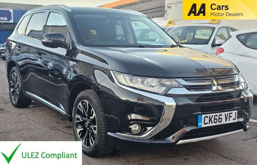 A 2016 MITSUBISHI OUTLANDER AUTOMATIC 2.0h 12kWh GX4h SUV 5dr Petrol Plug-in Hybrid CVT 4WD Euro 6 (s/s A 2016 MITSUBISHI OUTLANDER AUTOMATIC 2.0h 12kWh GX4h SUV 5dr Petrol Plug-in Hybrid CVT 4WD Euro 6 (s/s
