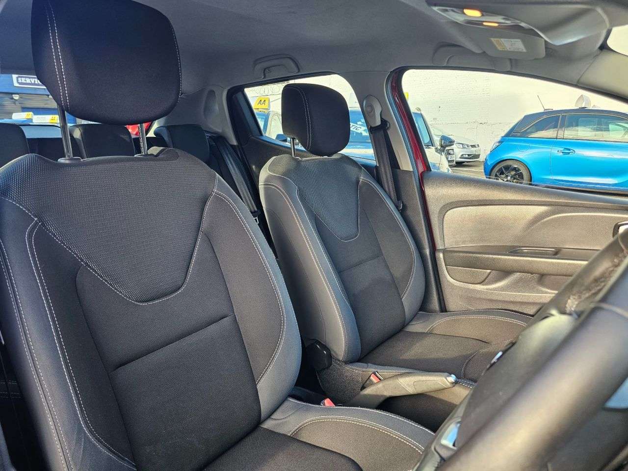 2017 RENAULT CLIO 2017 RENAULT CLIO