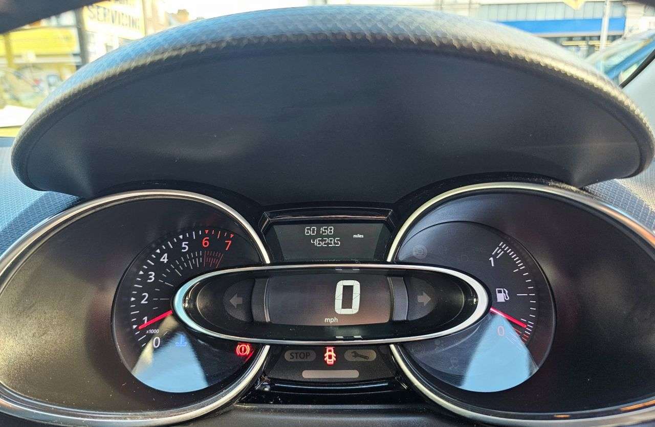 2017 RENAULT CLIO 2017 RENAULT CLIO