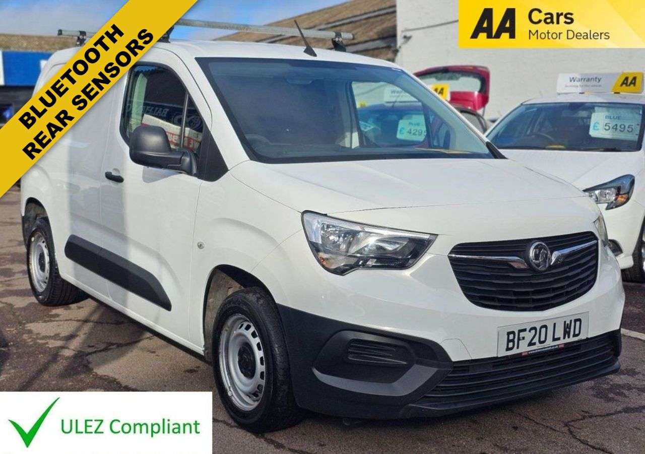 A 2020 VAUXHALL COMBO 1.5 Turbo D 2000 Edition Panel Van 4dr Diesel Manual L1 H1 Euro 6 (s/s) (75 A 2020 VAUXHALL COMBO 1.5 Turbo D 2000 Edition Panel Van 4dr Diesel Manual L1 H1 Euro 6 (s/s) (75