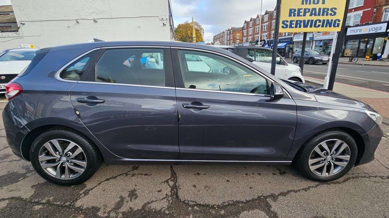 2019 HYUNDAI I30 2019 HYUNDAI I30