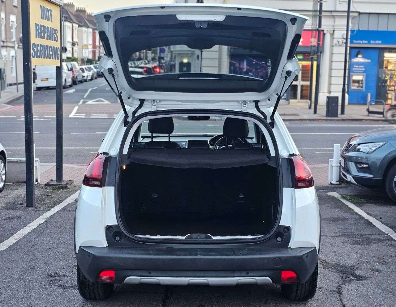 2016 PEUGEOT 2008 2016 PEUGEOT 2008