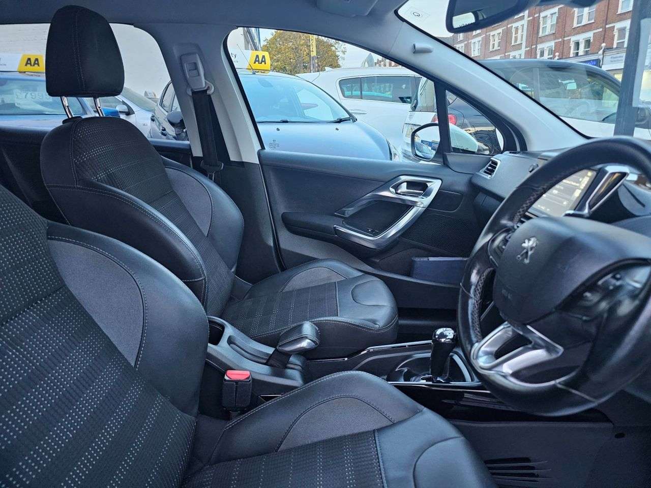 2016 PEUGEOT 2008 2016 PEUGEOT 2008