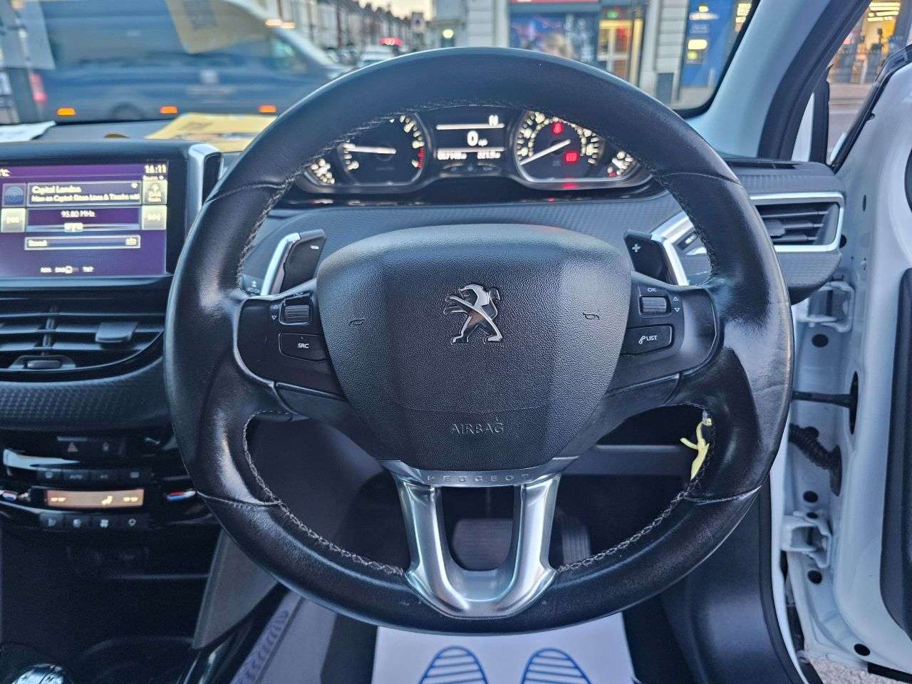 2016 PEUGEOT 2008 2016 PEUGEOT 2008