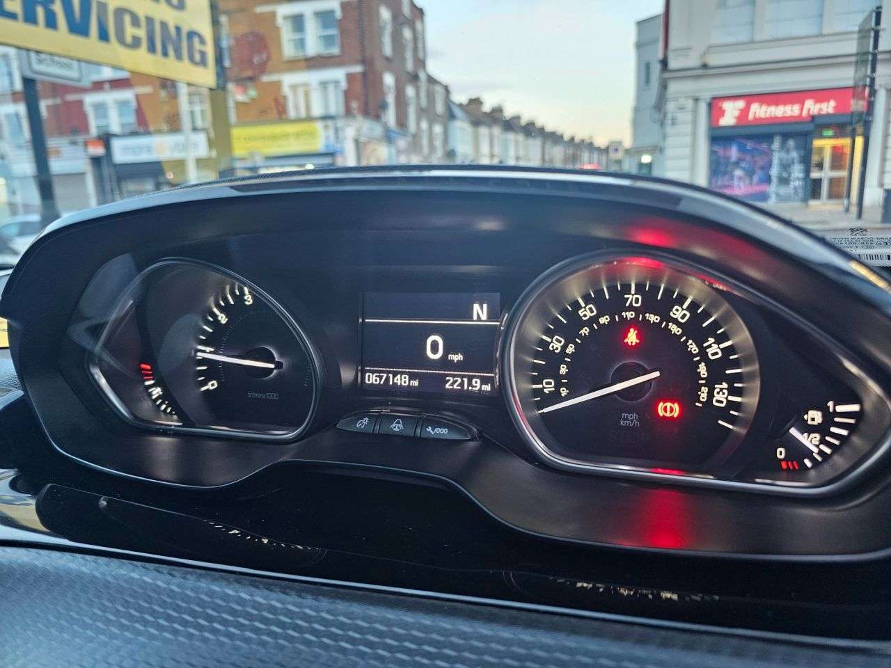 2016 PEUGEOT 2008 2016 PEUGEOT 2008