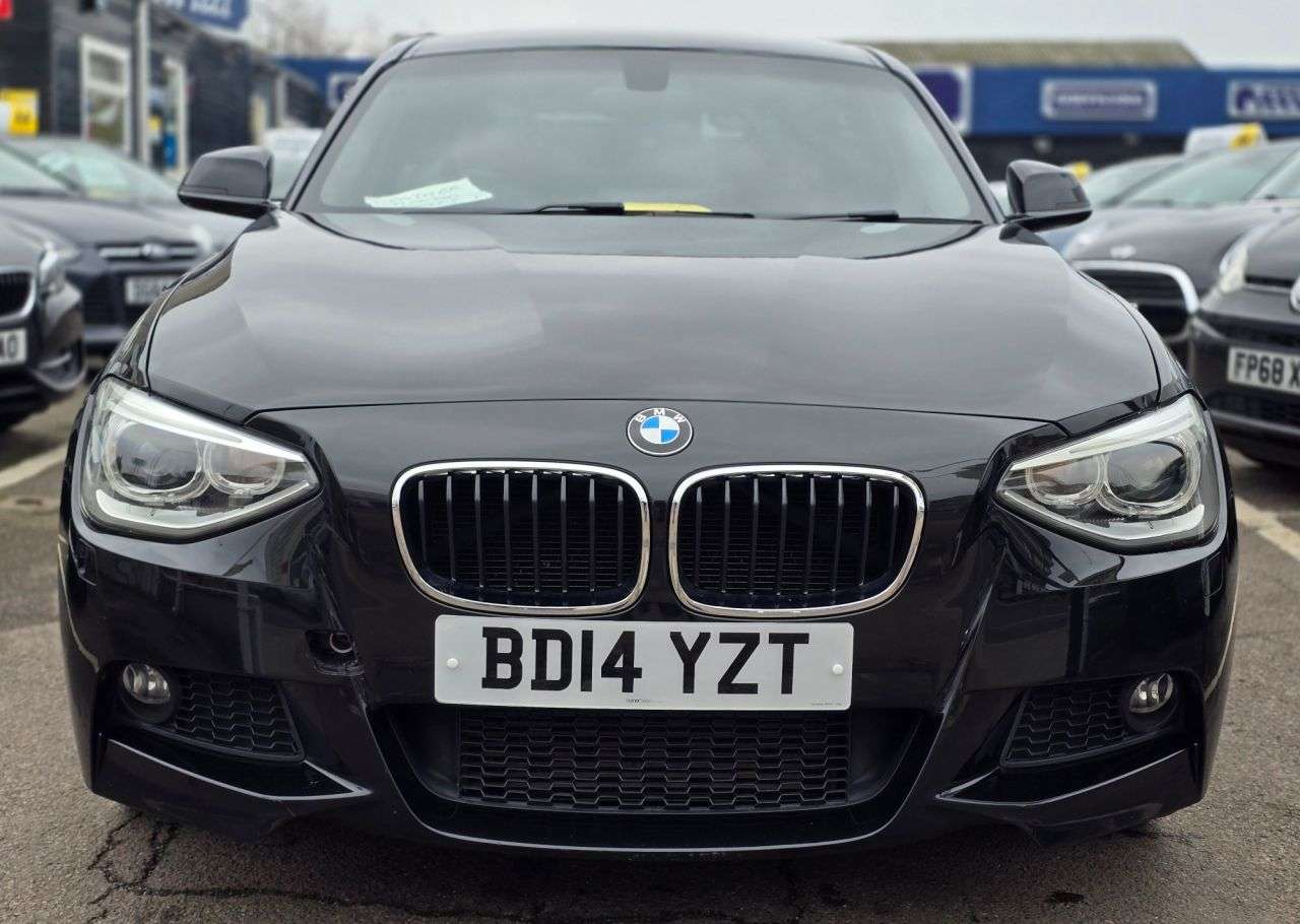 A 2014 BMW 1 SERIES 2.0 125i M Sport Hatchback 5dr Petrol Manual Euro 6 (s/s) (218 ps) REAR PAR A 2014 BMW 1 SERIES 2.0 125i M Sport Hatchback 5dr Petrol Manual Euro 6 (s/s) (218 ps) REAR PAR