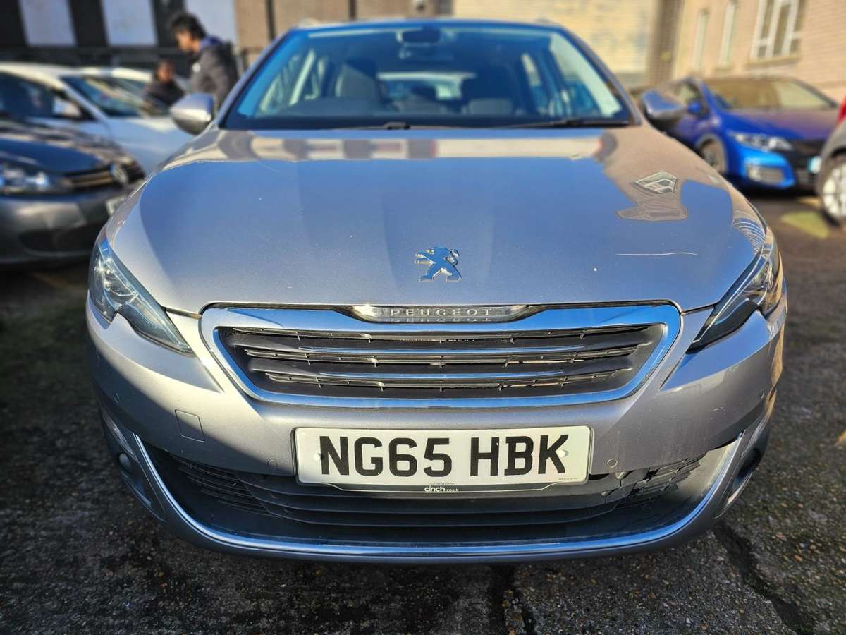 Check out this Peugeot 308 Sw 2016 Petrol Automatic
