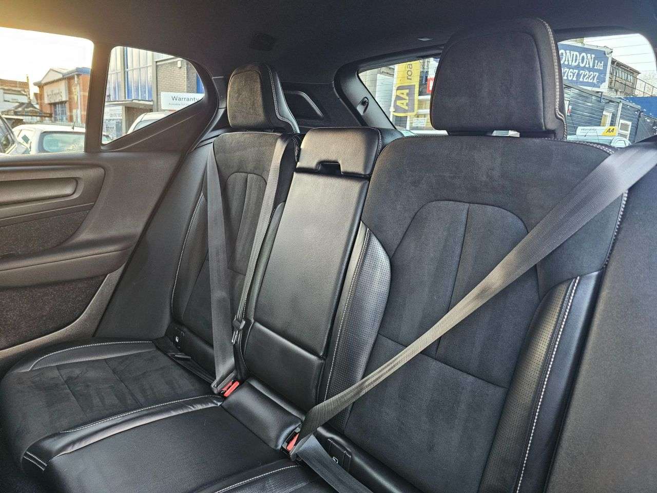 2019 VOLVO XC40 2019 VOLVO XC40