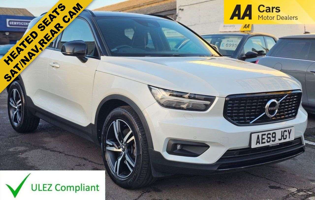 A 2019 VOLVO XC40 AUTOMATIC 2.0 T5 R-Design SUV 5dr Petrol Auto AWD Euro 6 (s/s) (247 ps) REV A 2019 VOLVO XC40 AUTOMATIC 2.0 T5 R-Design SUV 5dr Petrol Auto AWD Euro 6 (s/s) (247 ps) REV