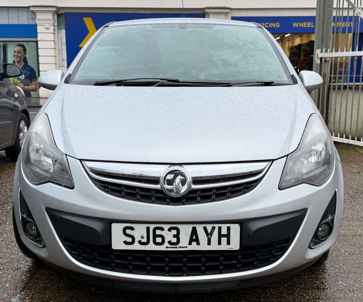 A 2013 VAUXHALL CORSA 1.2i ecoFLEX 16V SXi Hatchback 3dr Petrol Manual Euro 5 (s/s) (A/C) (85 ps) A 2013 VAUXHALL CORSA 1.2i ecoFLEX 16V SXi Hatchback 3dr Petrol Manual Euro 5 (s/s) (A/C) (85 ps)