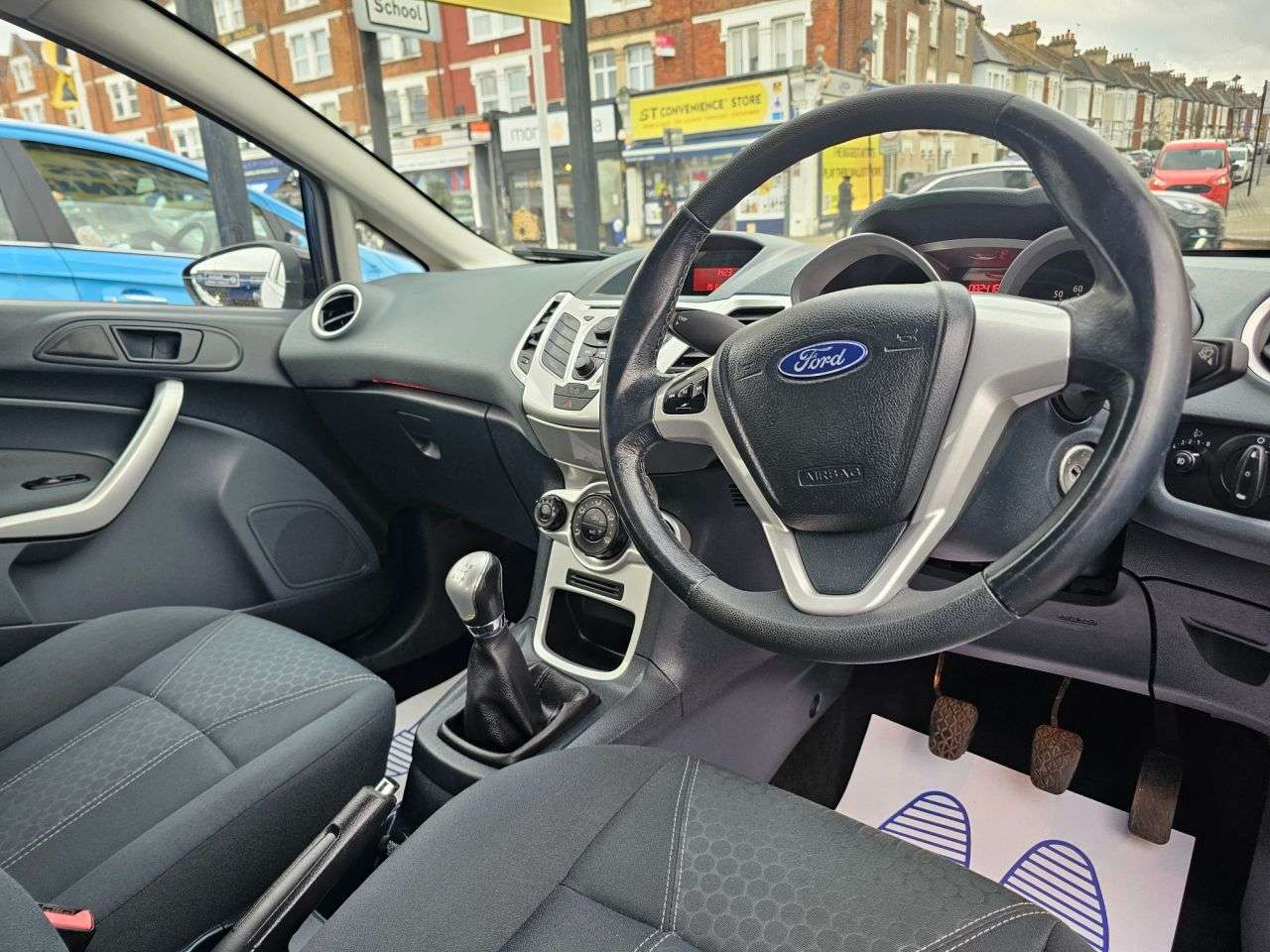2011 FORD FIESTA 2011 FORD FIESTA