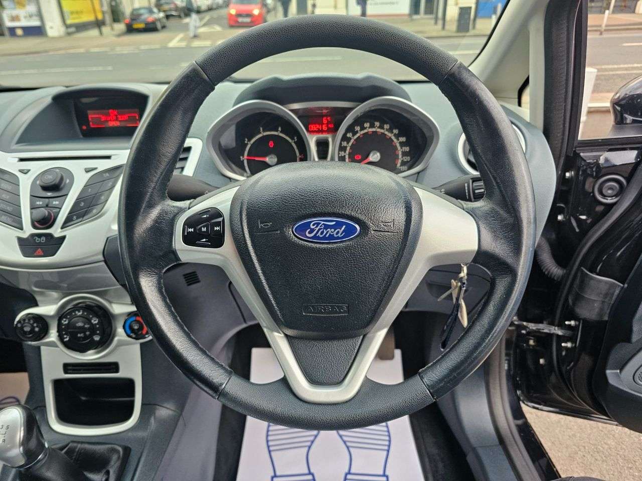 2011 FORD FIESTA 2011 FORD FIESTA