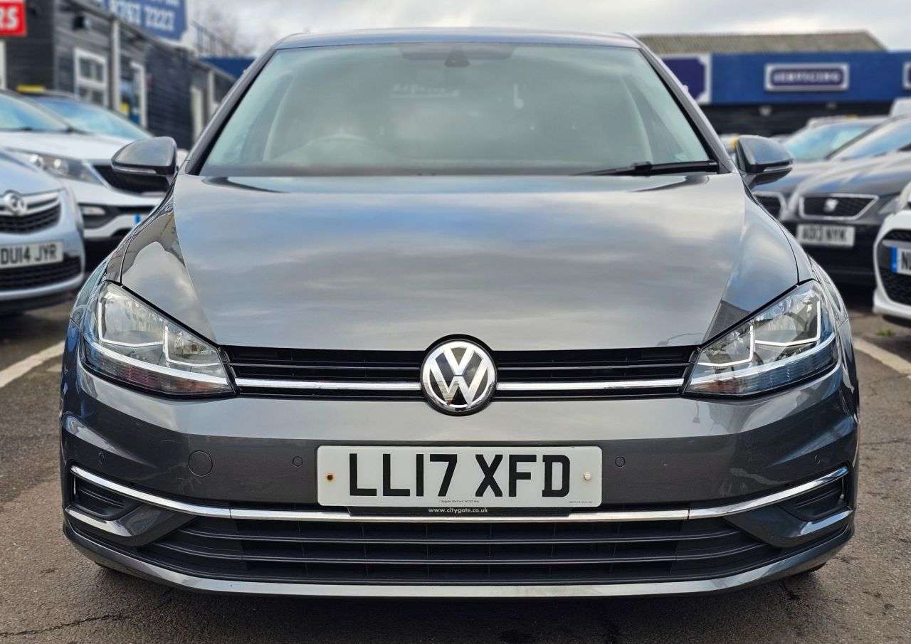 A 2017 VOLKSWAGEN GOLF AUTOMATIC 1.4 TSI BlueMotion Tech SE Nav Hatchback 5dr Petrol DSG Euro 6 (s A 2017 VOLKSWAGEN GOLF AUTOMATIC 1.4 TSI BlueMotion Tech SE Nav Hatchback 5dr Petrol DSG Euro 6 (s
