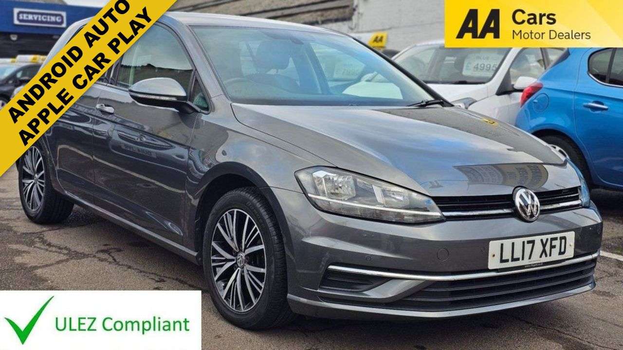 A 2017 VOLKSWAGEN GOLF AUTOMATIC 1.4 TSI BlueMotion Tech SE Nav Hatchback 5dr Petrol DSG Euro 6 (s A 2017 VOLKSWAGEN GOLF AUTOMATIC 1.4 TSI BlueMotion Tech SE Nav Hatchback 5dr Petrol DSG Euro 6 (s