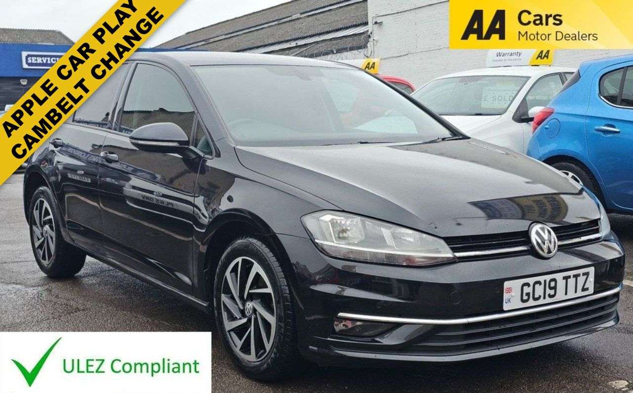 A 2019 VOLKSWAGEN GOLF AUTOMATIC 1.0 TSI Match Hatchback 5dr Petrol DSG Euro 6 (s/s) (115 ps) SAT/ A 2019 VOLKSWAGEN GOLF AUTOMATIC 1.0 TSI Match Hatchback 5dr Petrol DSG Euro 6 (s/s) (115 ps) SAT/