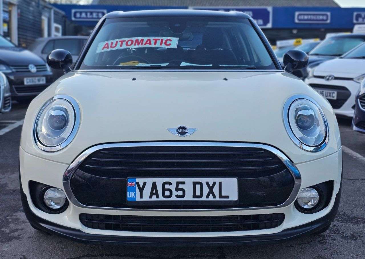 A 2015 MINI CLUBMAN AUTOMATIC 1.5 Cooper Estate 6dr Petrol Auto Euro 6 (s/s) (136 ps) REAR PARK A 2015 MINI CLUBMAN AUTOMATIC 1.5 Cooper Estate 6dr Petrol Auto Euro 6 (s/s) (136 ps) REAR PARK