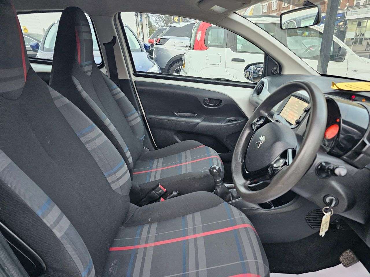 2015 PEUGEOT 108 2015 PEUGEOT 108