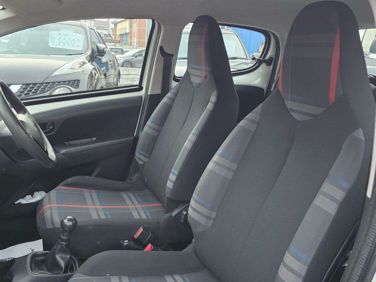 2015 PEUGEOT 108 2015 PEUGEOT 108