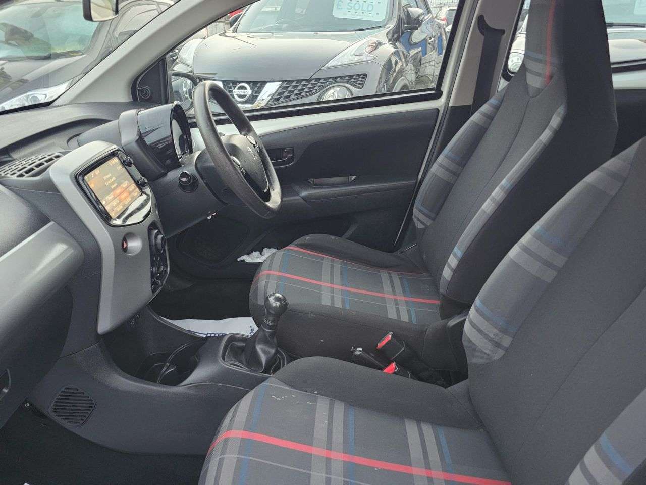 2015 PEUGEOT 108 2015 PEUGEOT 108