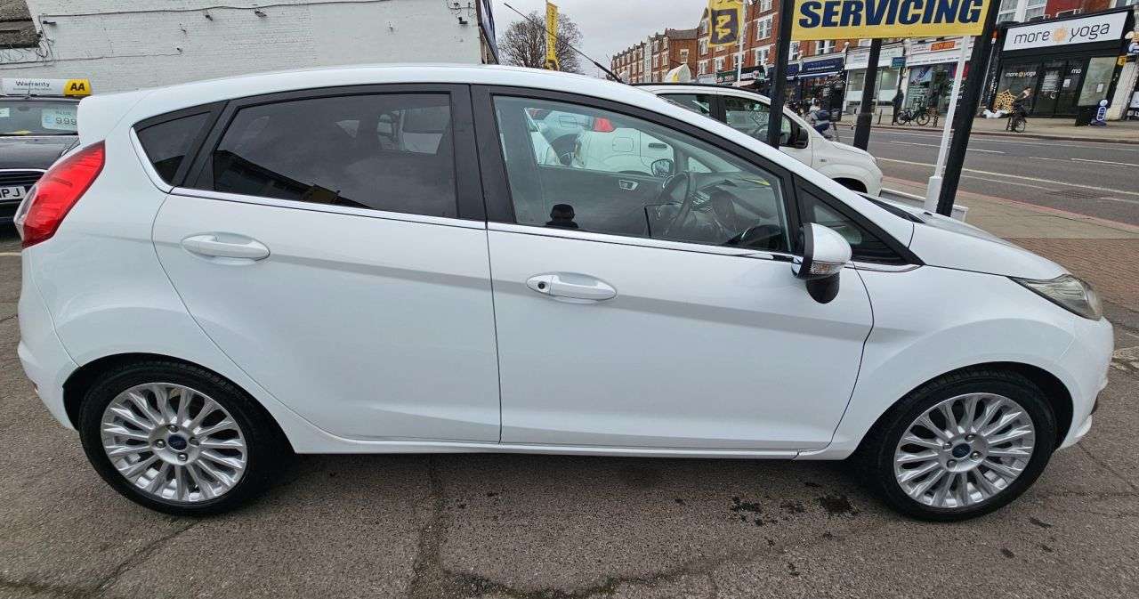 2013 FORD FIESTA 2013 FORD FIESTA