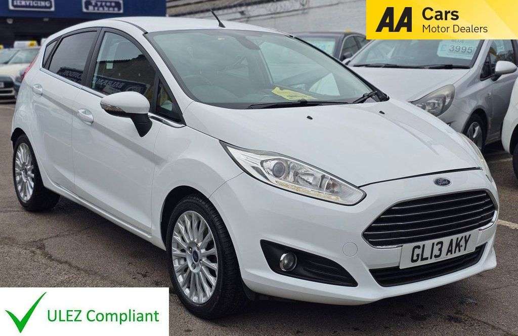 A 2013 FORD FIESTA 1.0T EcoBoost Titanium Hatchback 5dr Petrol Manual Euro 5 (s/s) (125 ps) PR A 2013 FORD FIESTA 1.0T EcoBoost Titanium Hatchback 5dr Petrol Manual Euro 5 (s/s) (125 ps) PR