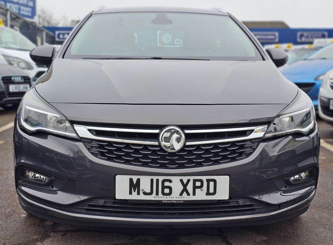 A 2016 VAUXHALL ASTRA AUTOMATIC 1.4i Turbo Elite Nav Sports Tourer 5dr Petrol Auto Euro 6 (s/s) ( A 2016 VAUXHALL ASTRA AUTOMATIC 1.4i Turbo Elite Nav Sports Tourer 5dr Petrol Auto Euro 6 (s/s) (