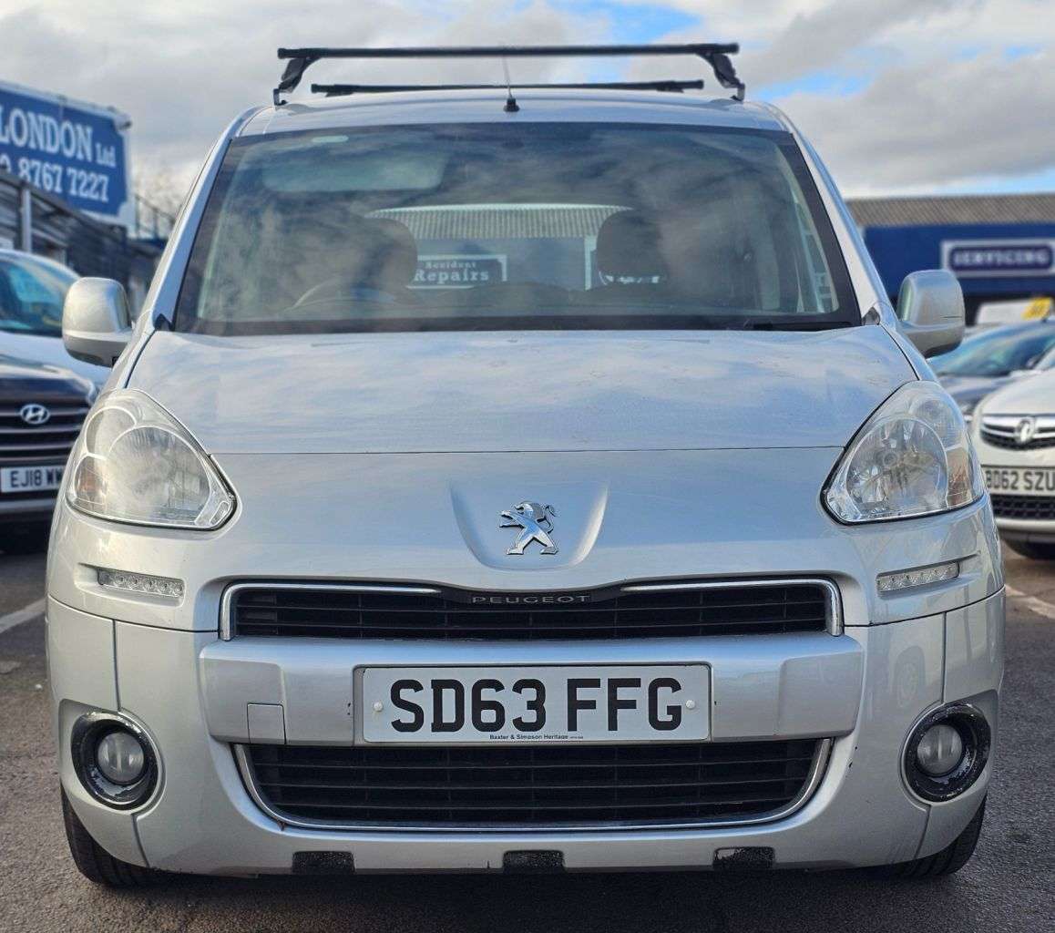A 2014 PEUGEOT PARTNER TEPEE 1.6 VTi Tepee S MPV 5dr Petrol Manual (169 g/km, 120 bhp) WHEEL CHAIR ACCES A 2014 PEUGEOT PARTNER TEPEE 1.6 VTi Tepee S MPV 5dr Petrol Manual (169 g/km, 120 bhp) WHEEL CHAIR ACCES