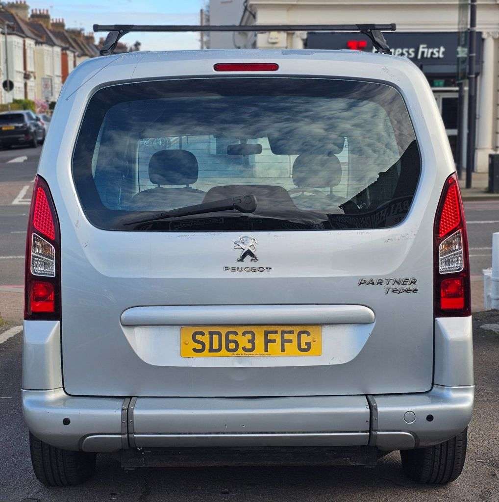 2014 PEUGEOT PARTNER TEPEE 2014 PEUGEOT PARTNER TEPEE