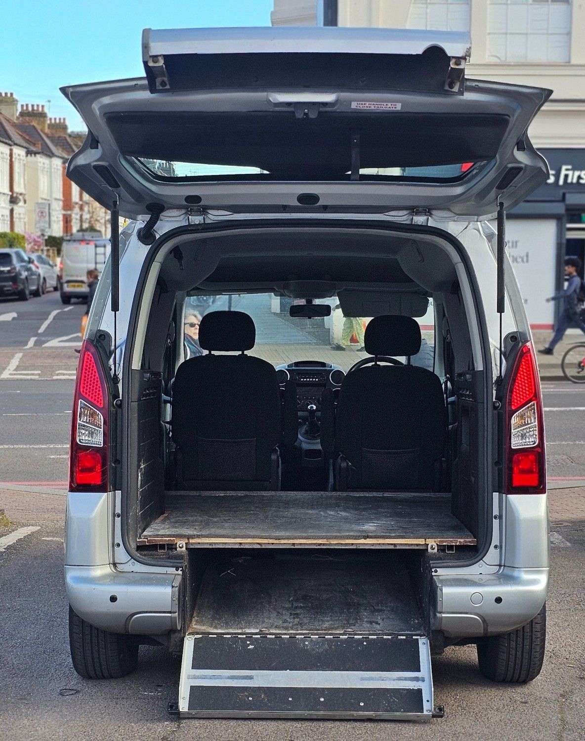 2014 PEUGEOT PARTNER TEPEE 2014 PEUGEOT PARTNER TEPEE