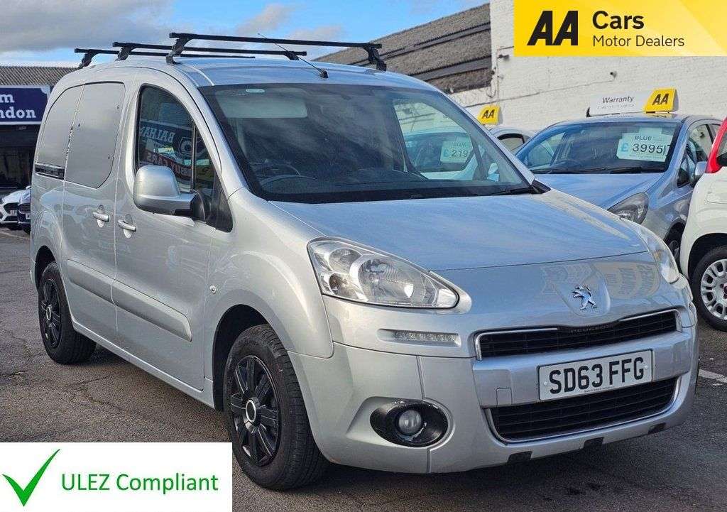 A 2014 PEUGEOT PARTNER TEPEE 1.6 VTi Tepee S MPV 5dr Petrol Manual (169 g/km, 120 bhp) WHEEL CHAIR ACCES A 2014 PEUGEOT PARTNER TEPEE 1.6 VTi Tepee S MPV 5dr Petrol Manual (169 g/km, 120 bhp) WHEEL CHAIR ACCES