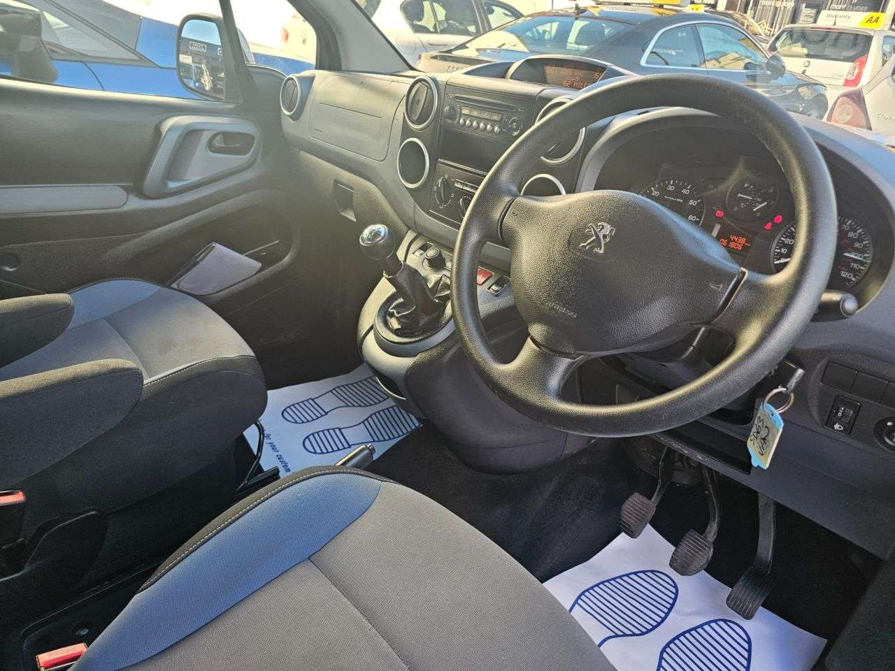 2014 PEUGEOT PARTNER TEPEE 2014 PEUGEOT PARTNER TEPEE