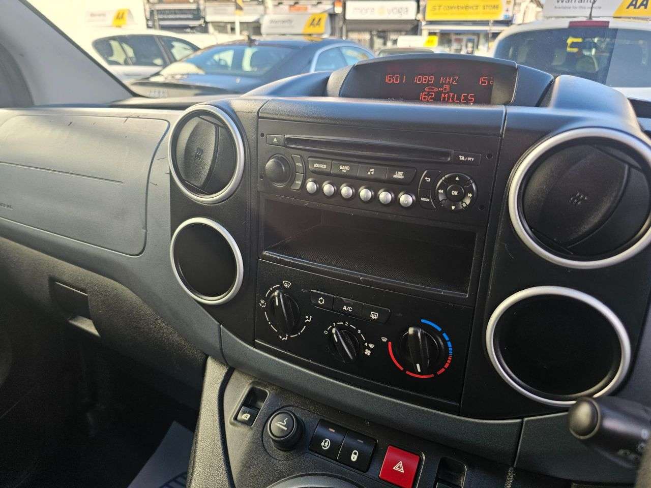 2014 PEUGEOT PARTNER TEPEE 2014 PEUGEOT PARTNER TEPEE