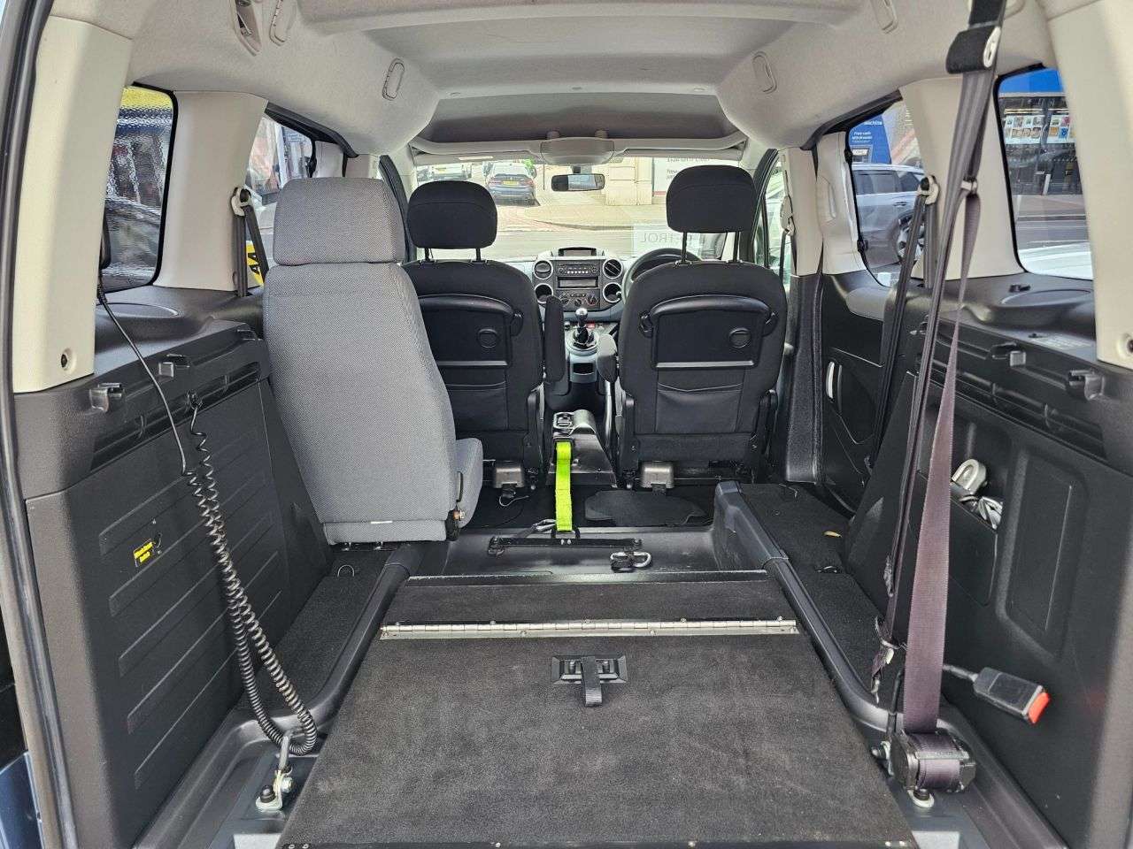2014 PEUGEOT PARTNER TEPEE 2014 PEUGEOT PARTNER TEPEE