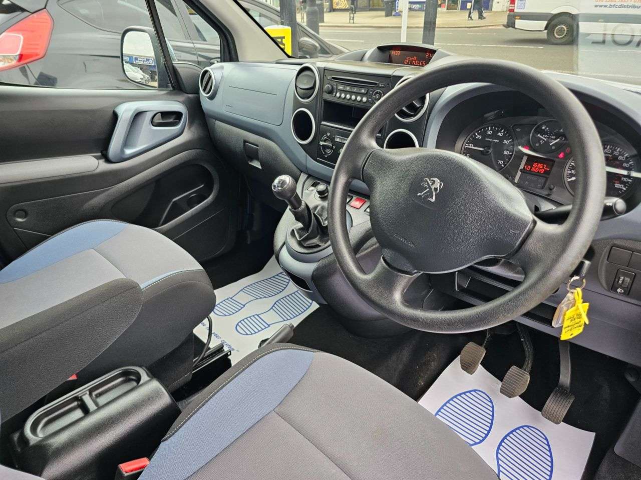 2014 PEUGEOT PARTNER TEPEE 2014 PEUGEOT PARTNER TEPEE