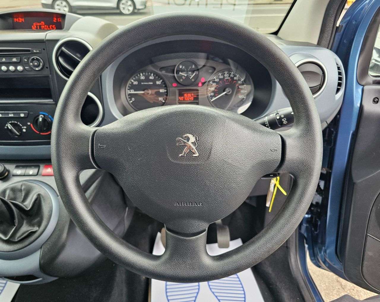 2014 PEUGEOT PARTNER TEPEE 2014 PEUGEOT PARTNER TEPEE