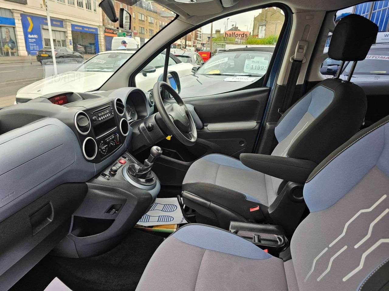 2014 PEUGEOT PARTNER TEPEE 2014 PEUGEOT PARTNER TEPEE