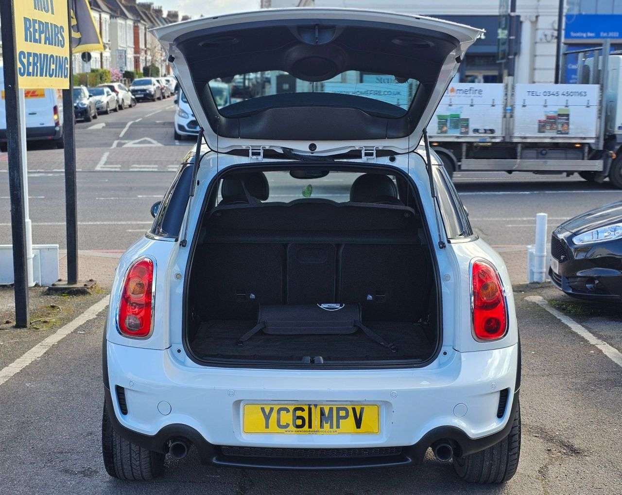 2011 MINI COUNTRYMAN 2011 MINI COUNTRYMAN