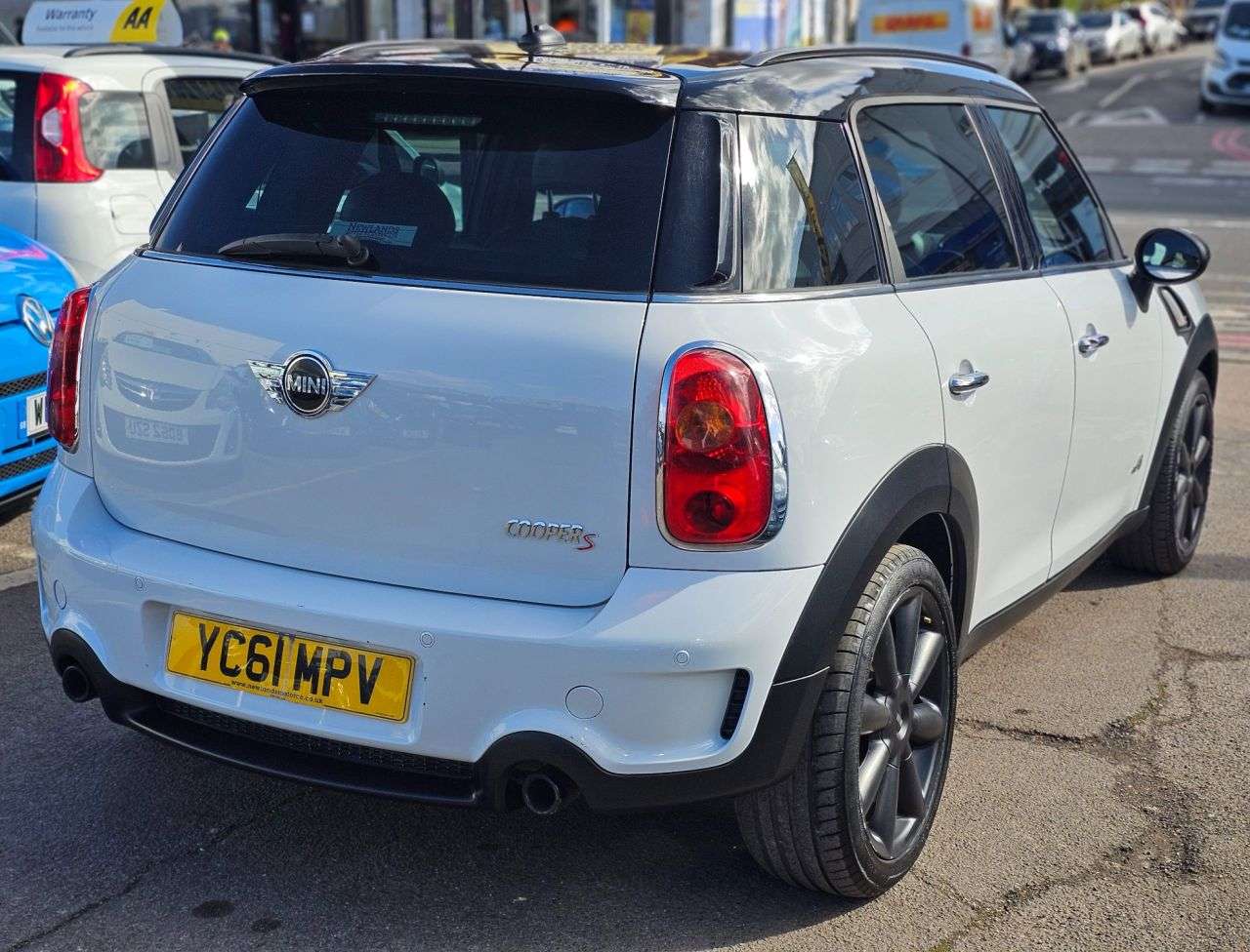 2011 MINI COUNTRYMAN 2011 MINI COUNTRYMAN