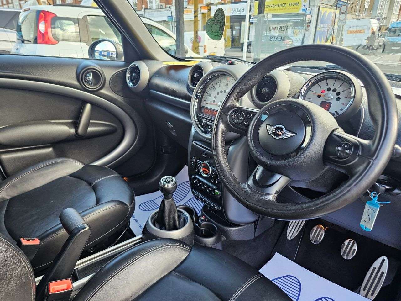 2011 MINI COUNTRYMAN 2011 MINI COUNTRYMAN