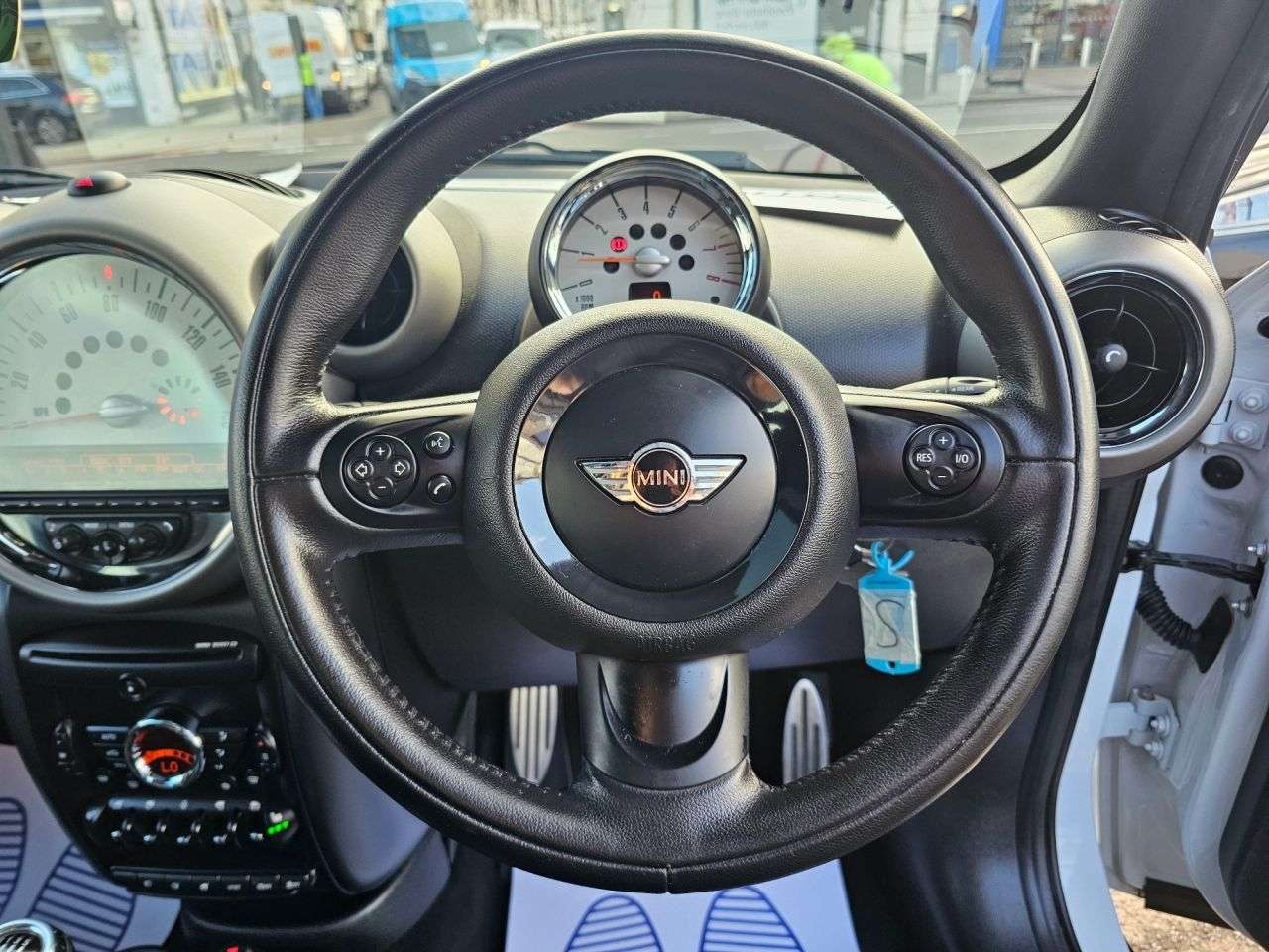 2011 MINI COUNTRYMAN 2011 MINI COUNTRYMAN