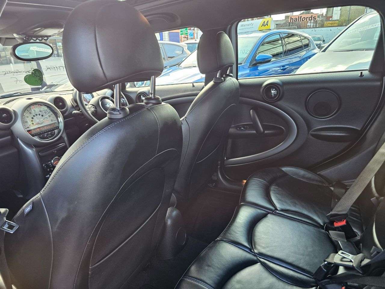 2011 MINI COUNTRYMAN 2011 MINI COUNTRYMAN