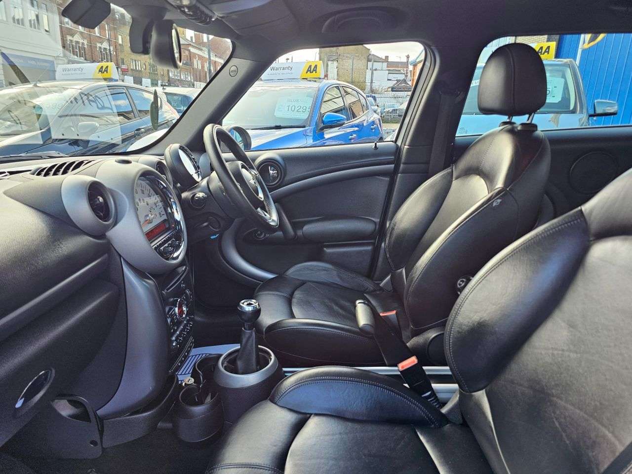 2011 MINI COUNTRYMAN 2011 MINI COUNTRYMAN