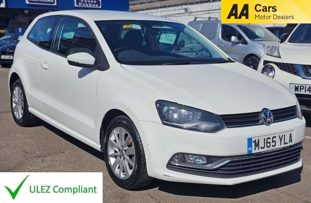 A 2015 VOLKSWAGEN POLO 1.2 TSI BlueMotion Tech SE Hatchback 3dr Petrol Manual Euro 6 (s/s) (90 ps) A 2015 VOLKSWAGEN POLO 1.2 TSI BlueMotion Tech SE Hatchback 3dr Petrol Manual Euro 6 (s/s) (90 ps)