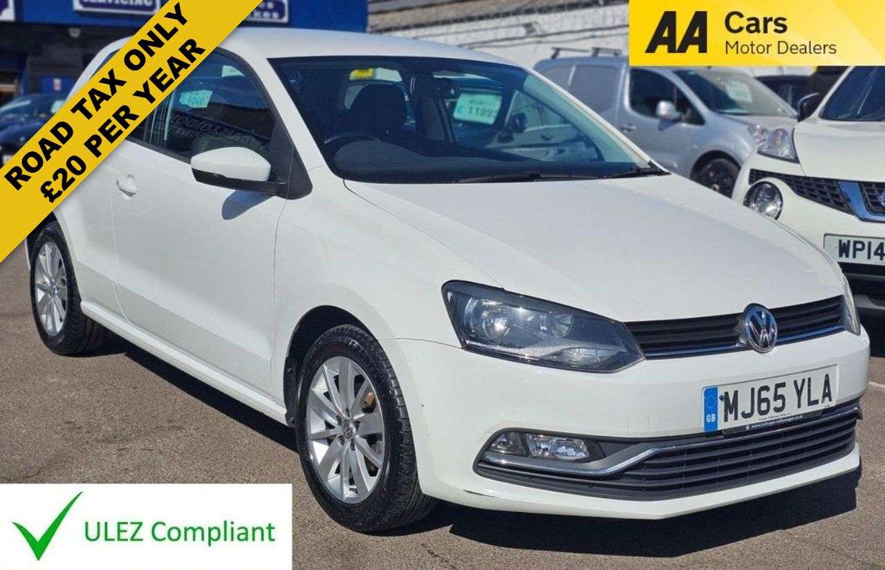 A 2015 VOLKSWAGEN POLO 1.2 TSI BlueMotion Tech SE Hatchback 3dr Petrol Manual Euro 6 (s/s) (90 ps) A 2015 VOLKSWAGEN POLO 1.2 TSI BlueMotion Tech SE Hatchback 3dr Petrol Manual Euro 6 (s/s) (90 ps)