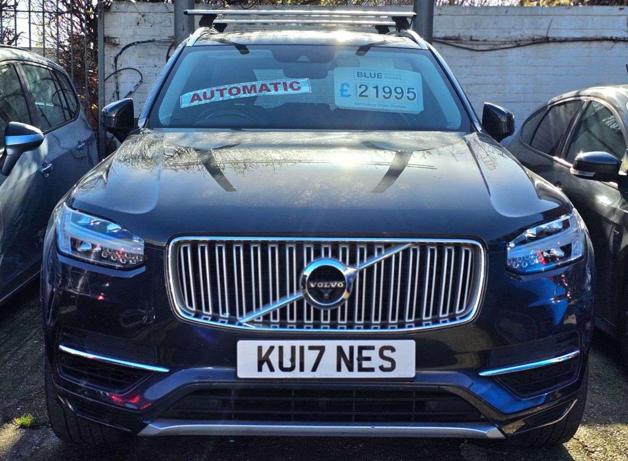 A 2017 VOLVO XC90 AUTOMATIC 2.0h T8 Twin Engine 10.4kWh Inscription Pro SUV 5dr Petrol Plug-i A 2017 VOLVO XC90 AUTOMATIC 2.0h T8 Twin Engine 10.4kWh Inscription Pro SUV 5dr Petrol Plug-i