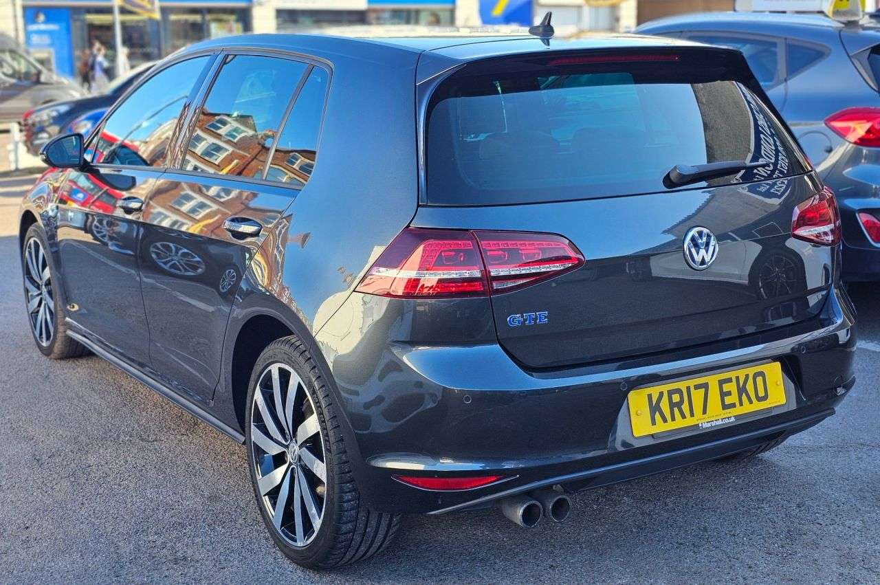 2017 VOLKSWAGEN GOLF 2017 VOLKSWAGEN GOLF