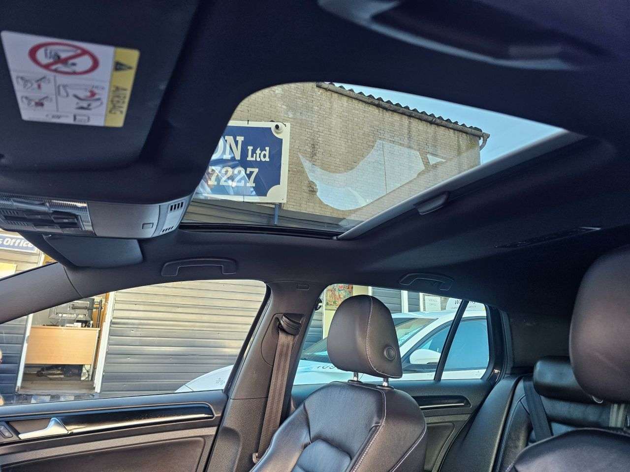 2017 VOLKSWAGEN GOLF 2017 VOLKSWAGEN GOLF