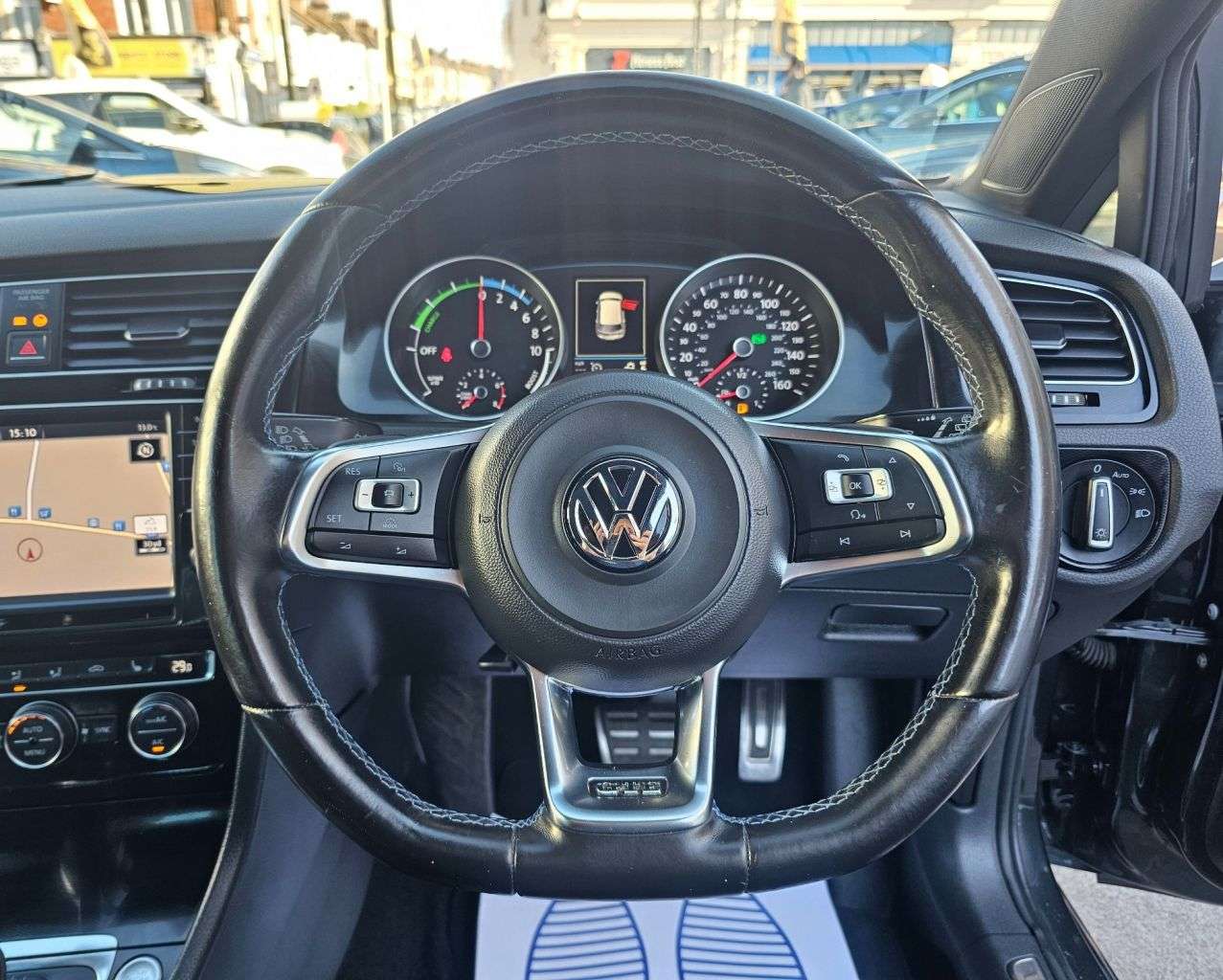 2017 VOLKSWAGEN GOLF 2017 VOLKSWAGEN GOLF