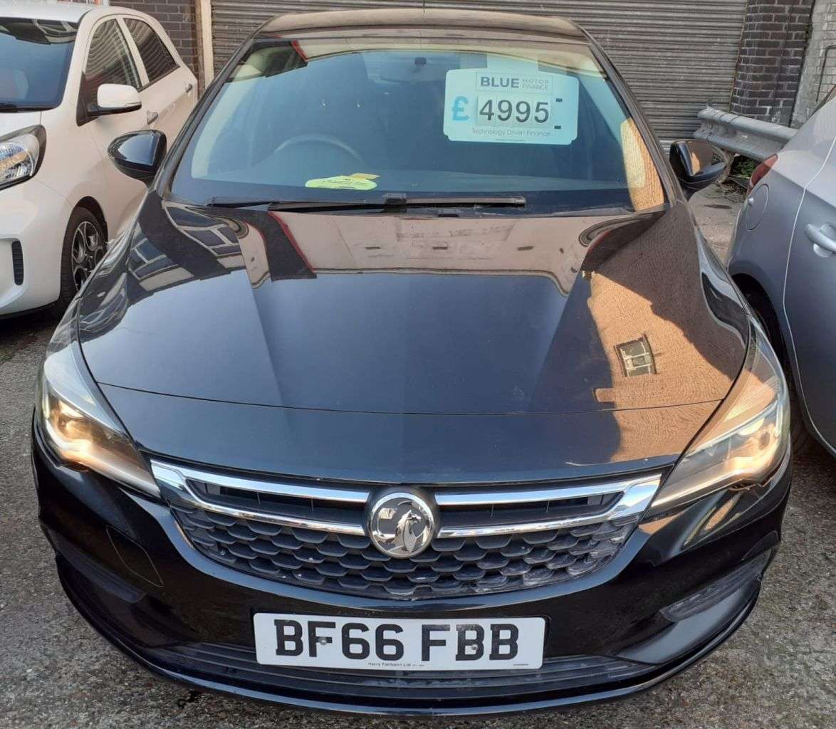 A 2016 VAUXHALL ASTRA 1.0i Turbo ecoFLEX Design Hatchback 5dr Petrol Manual Euro 6 (s/s) (105 ps) A 2016 VAUXHALL ASTRA 1.0i Turbo ecoFLEX Design Hatchback 5dr Petrol Manual Euro 6 (s/s) (105 ps)