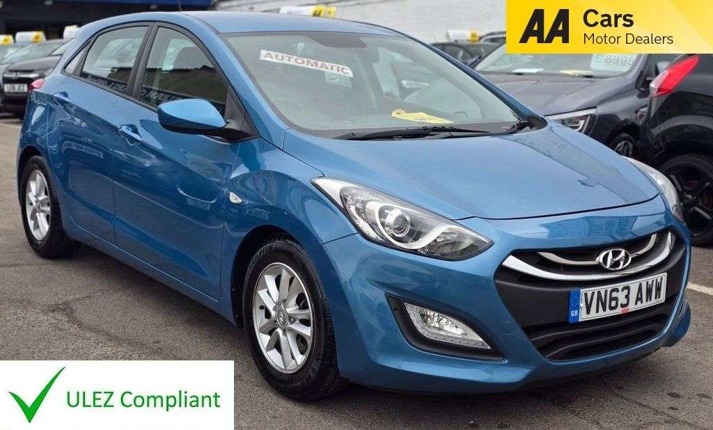 A 2013 HYUNDAI I30 1.6 Active AUTOMATIC Hatchback 5dr Petrol Auto Euro 5 (120 ps) USB/AUX/BLUE A 2013 HYUNDAI I30 1.6 Active AUTOMATIC Hatchback 5dr Petrol Auto Euro 5 (120 ps) USB/AUX/BLUE